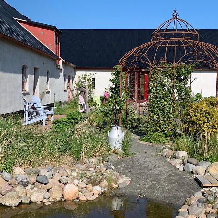 Strandbadsgarden B&B Löderup Екстериор снимка
