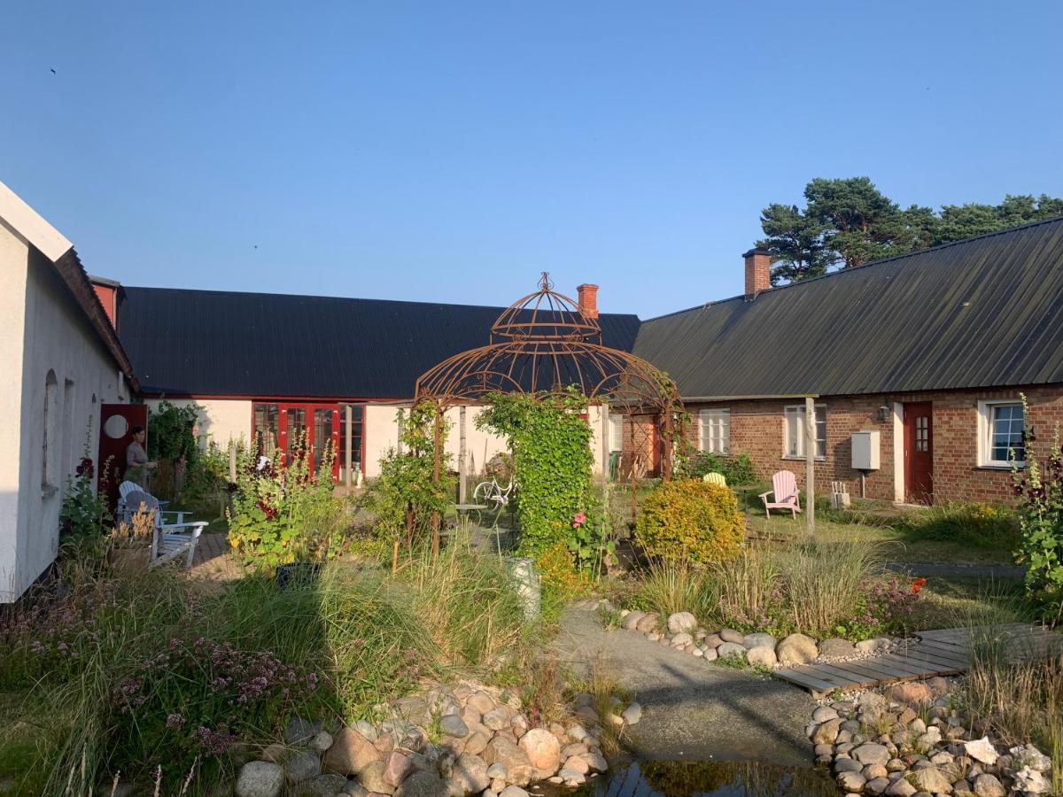 Strandbadsgarden B&B Löderup Екстериор снимка